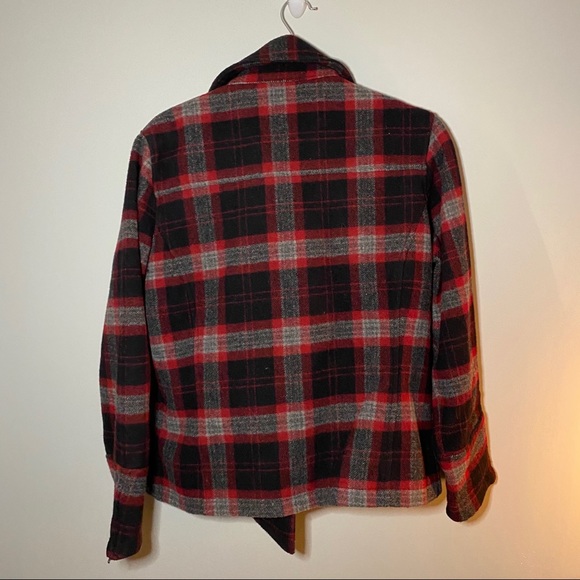 ❌SOLD❌Woolrich Plaid pea coat size small - Picture 4 of 4